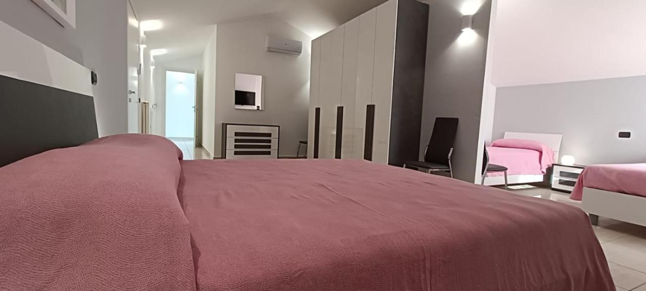 Madonna Della Pace La Casa Di Roberto Bed & Breakfast エクステリア 写真