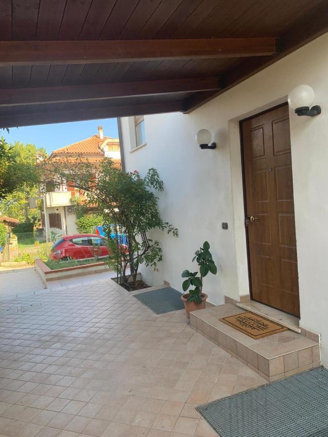 Madonna Della Pace La Casa Di Roberto Bed & Breakfast エクステリア 写真